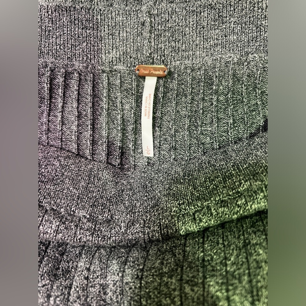 FREE PEOPLE Gray ribbed midi knit  skirt‎ size L. - Picture 7 of 10